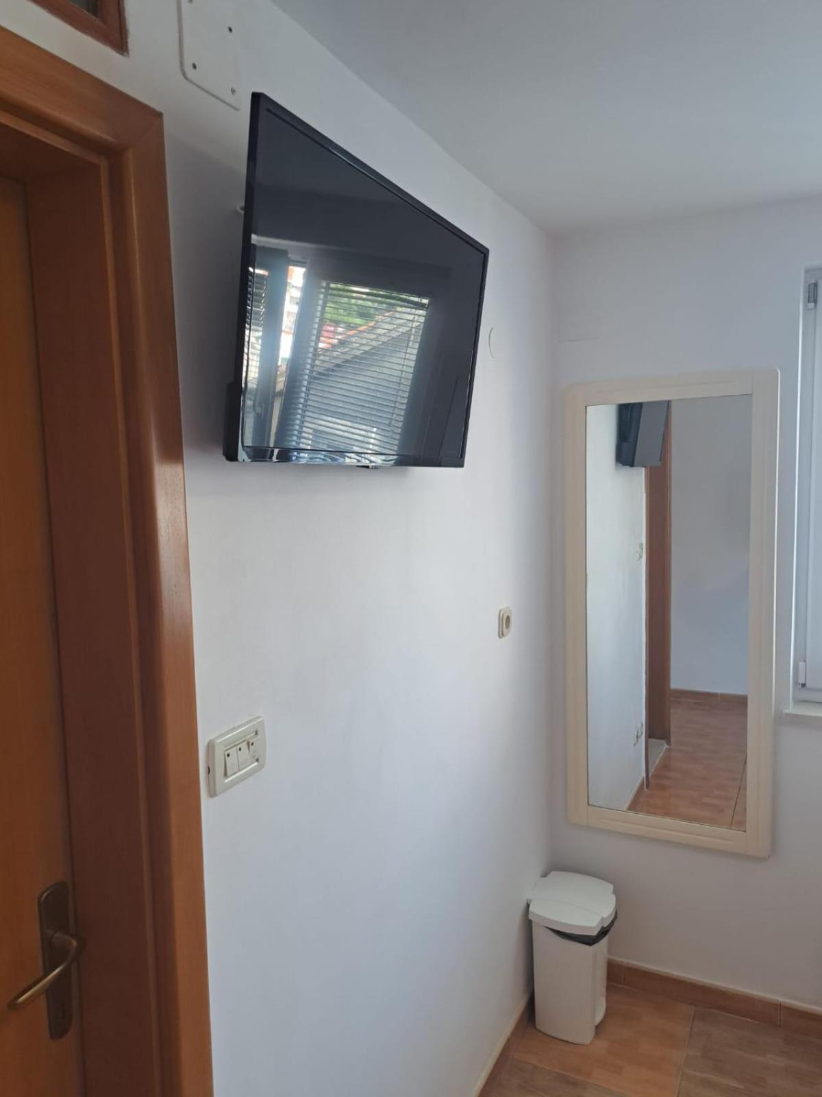 Apartmani Diki Макарска Стая снимка