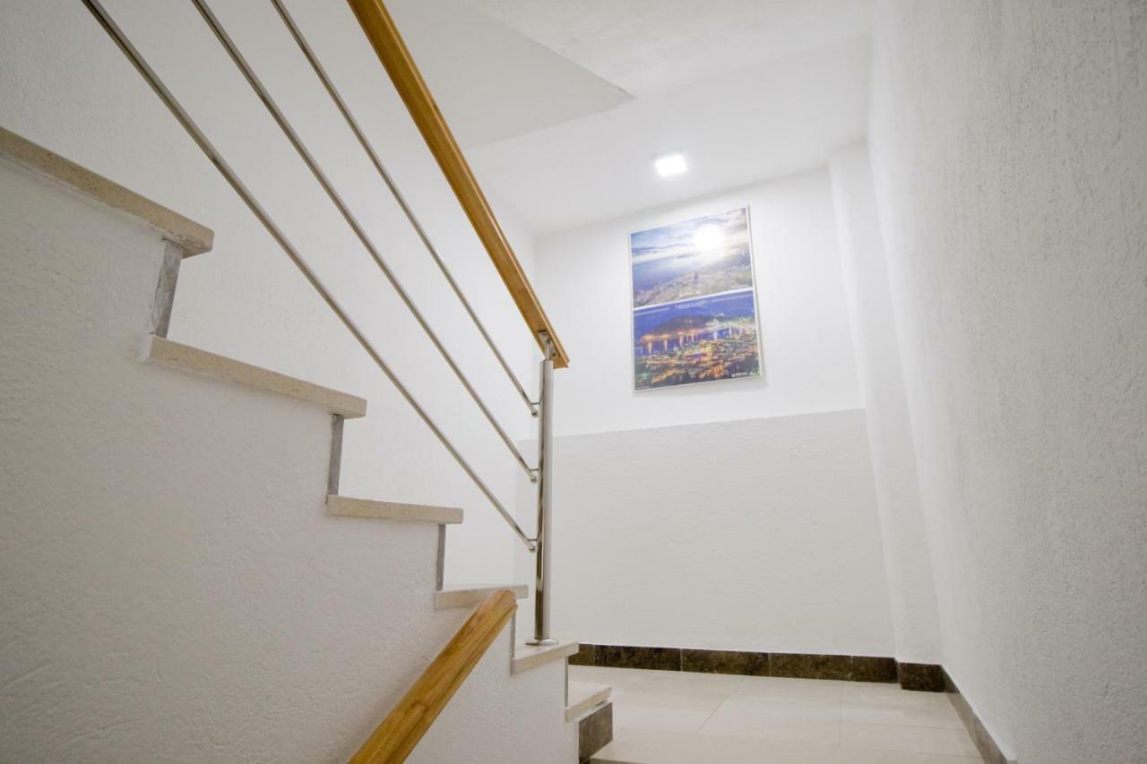 Apartmani Diki Макарска Екстериор снимка
