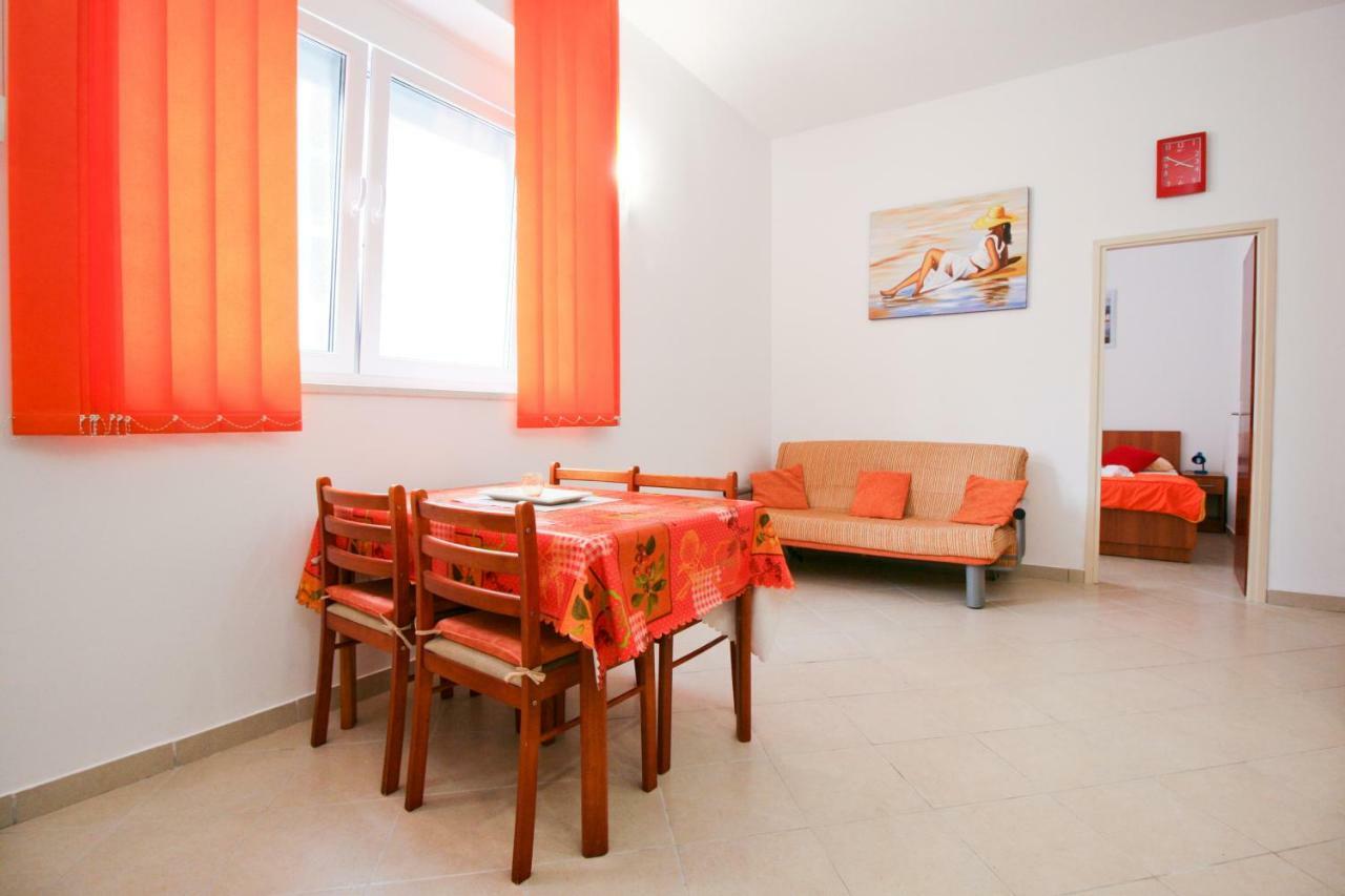 Apartmani Diki Макарска Екстериор снимка